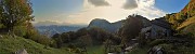 20 Cascina abbandonata sul sent. 506 con vista sul Monte Zucco che vado a raggiungere